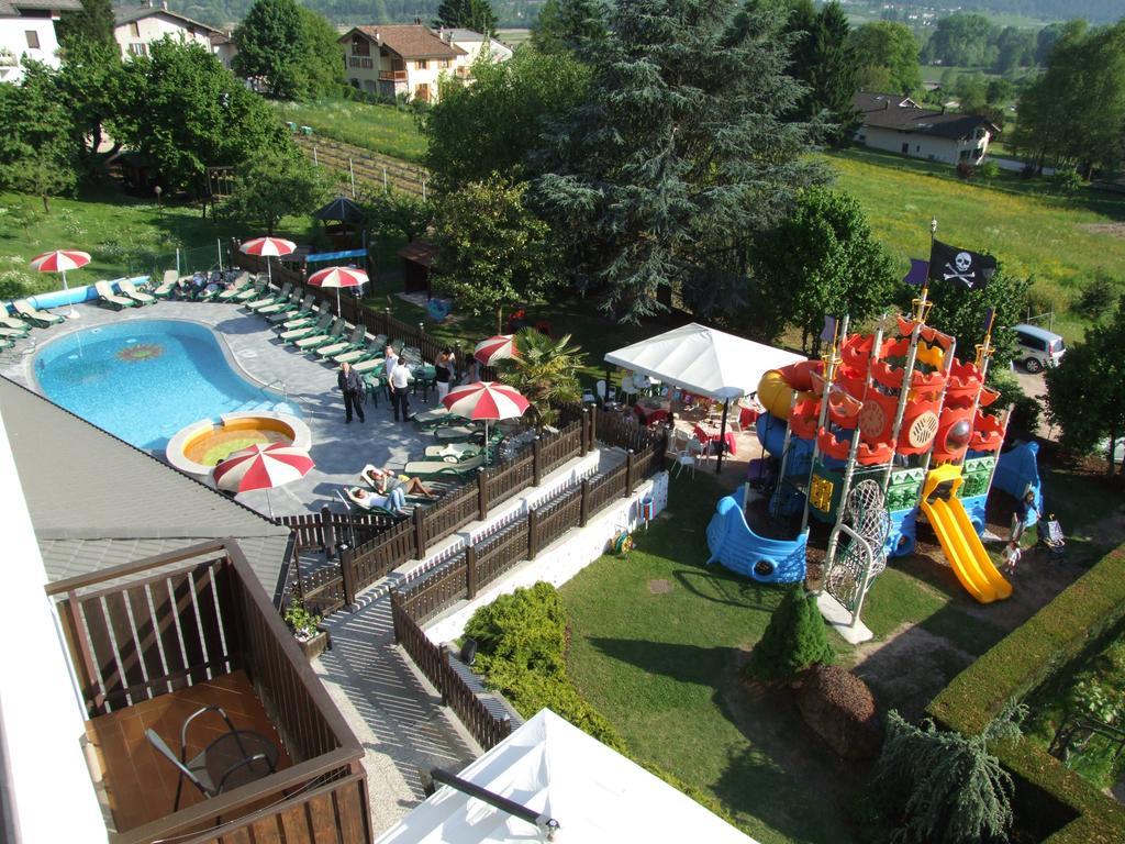 Family Hotel Primavera 레비코온천 외부 사진